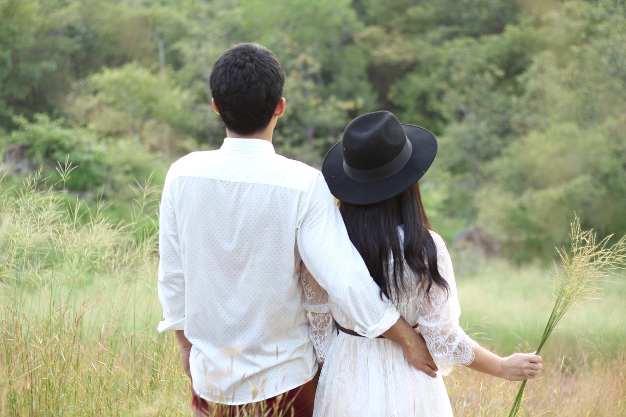 最新章節(jié)揭秘，我的23歲美女房東的故事